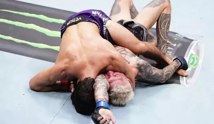 Jediný zápas, co dává smysl. Legendy mají o příštím králi UFC jasno