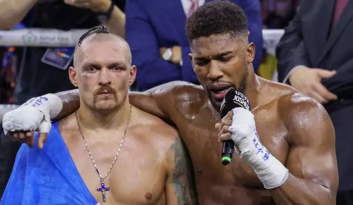 Usykův vzkaz do nemocnice: Dojemná slova podpory pro zraněného Joshuu