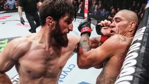 Pereira byl uměle vybudován. UFC mu dávalo samé snadné soupeře, pálí manažer šampiona