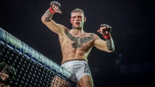 Otec vařil drogy, syn bojoval v kleci. Pukač nechce otvírat staré rány