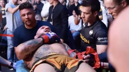 VIDEO: Ticho v aréně a výkřiky bolesti. Pirátův návrat domů skončil katastrofou