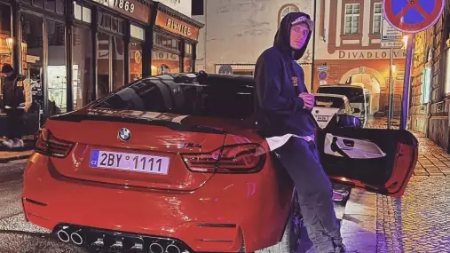 Sivák má vše, co chce. Ráno dře, večer pije, říká manažer