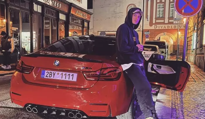Sivák má vše, co chce. Ráno dře, večer pije, říká manažer