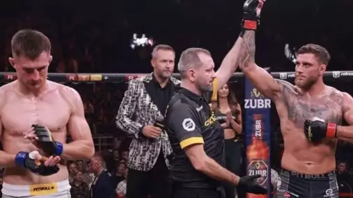 Dominance bez titulu. Surdu zničil Kalašnika, Novotný mluví o konci snu