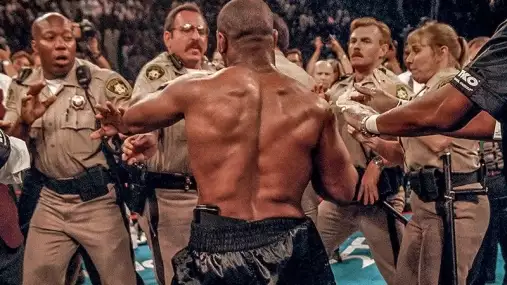Mike Tyson a jeho tygři. Luxusní záliba stála boxera miliony dolarů