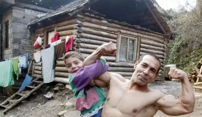 Pětinásobný mistr Evropy Adam Cibuľa je stále bez domova, spí na betonu