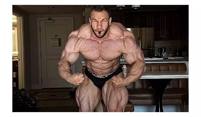 Napětí na tiskové konferenci Mr. Olympia: Lunsford a Dauda si vyměnili vzkazy, Walker ohlásil návrat