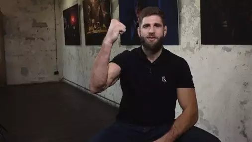 Samuraj v roli otce: Procházka prozradil termín porodu i odvážné jméno