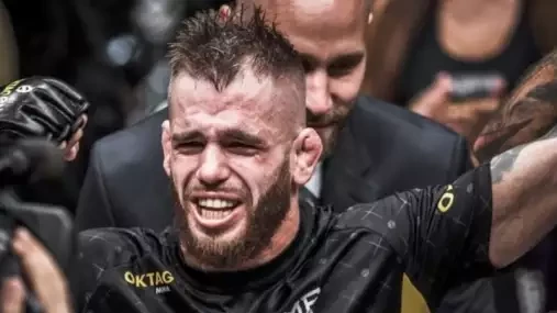 Tomáš Deák: Do klece už jen v Rusku. U nás platí málo