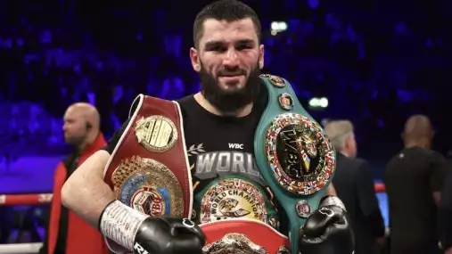 Nicholson, Benavidez a dál? Beterbiev přepisuje svůj seznam soupeřů