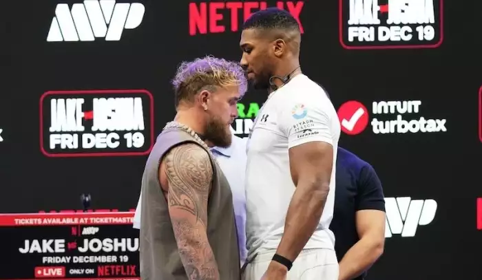 Šílenství, nebo sebevražda? Paulovi chce zachránit krk bývalý šampion