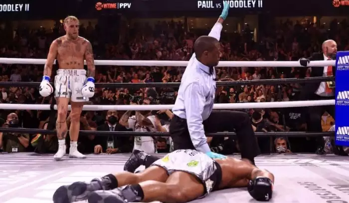 Jake Paul je génius! nešetřil Gaethje chválou. Nikdo ho nevlastní, všechny peníze mu jdou do kapsy