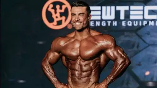 Britský kulturista Ryan Terry potřetí v řadě vyhrál titul Physique Olympia