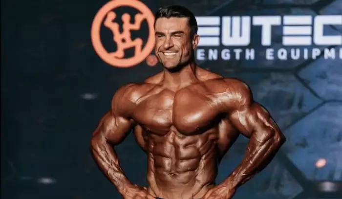 Britský kulturista Ryan Terry potřetí v řadě vyhrál titul Physique Olympia