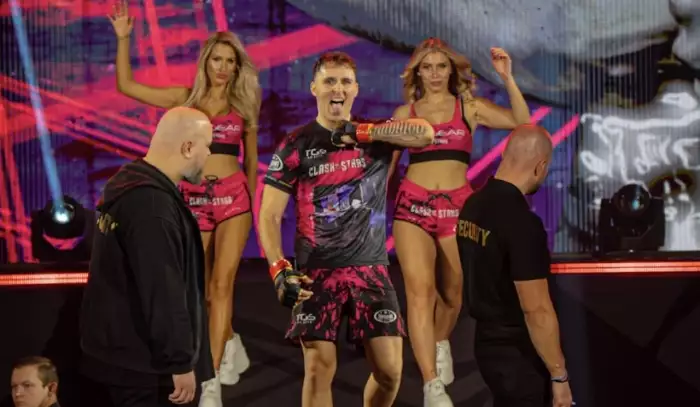 Kincl: Lidi za to divadlo platí a platí, 