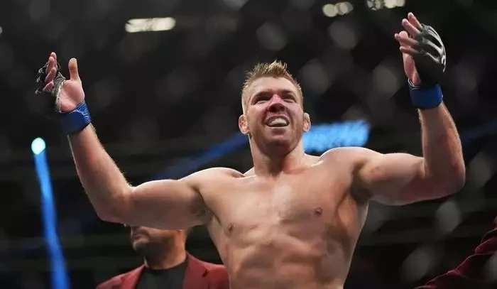 Whittaker je pro mě pravá výzva, to Adesanya je hračka, líčí Du Plessis 