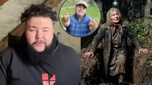 „Vstávej, babi, máme prázdnou lednici!“ FatDad vydělal statisíce na nekonečných pohřbech vlastní rodiny