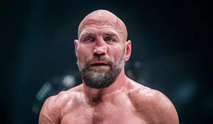 Tak mě zastavte. Legenda Petr Kníže si na turnajích Oktagonu dělá, co chce