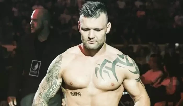 Tak už mi můžete začít nadávat! okomentoval Michal Kotalík svůj přechod do Clash of the Stars