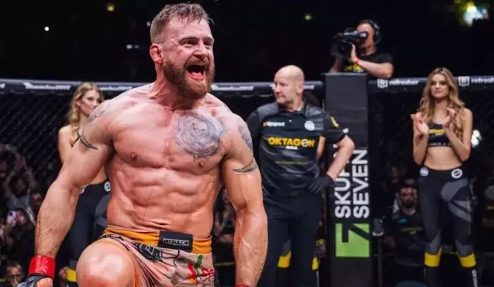 Oficiálně! Patrik Kincl má domluvenou další titulovou obhajobu. Karlos Vémola ostrouhal