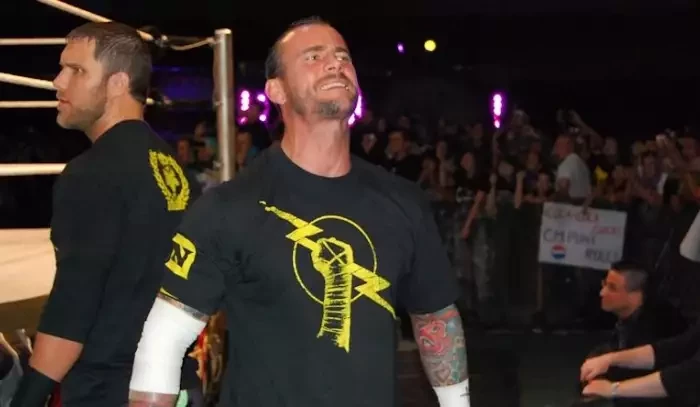 CM Punk na Rollinsovu MMA výzvu: Už tento víkend mu rozbiju držku!