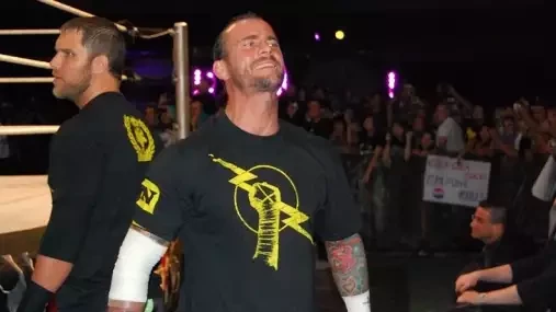 CM Punk na Rollinsovu MMA výzvu: Už tento víkend mu rozbiju držku!