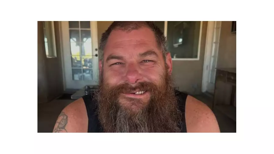 Zůstal bez zubů, ale nezlomili ho. Wrestler Stu vydal první prohlášení po napadení od syna legendy