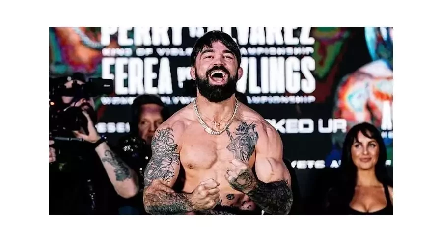 Fanoušci, co nerespektují profesionální fightery, si zaslouží přes držku, tak to je, má jasno Perry