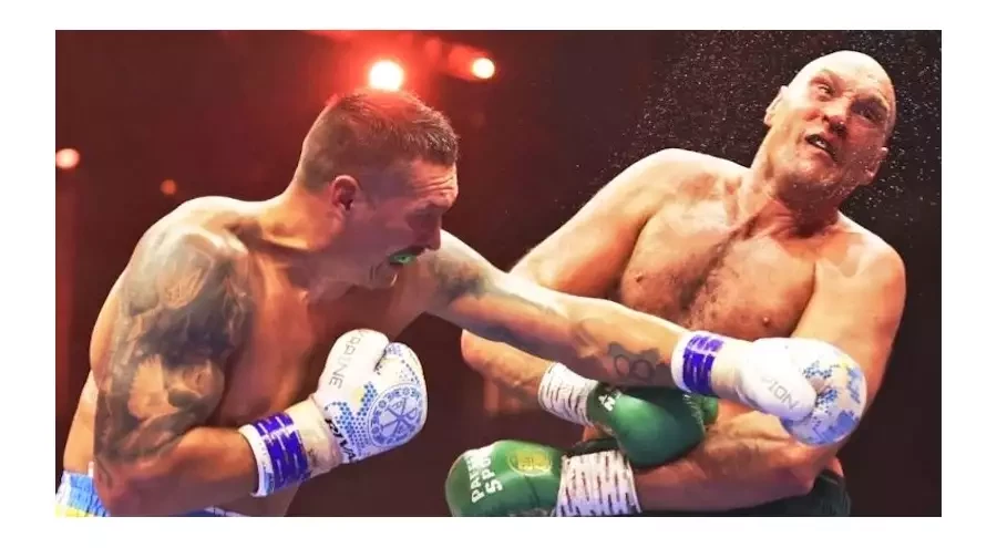 VIDEO: Deváté kolo přímo z ukrajinského pekla! Oleksandr Usyk předčil Furyho a stal se nejlepší těžkou vahou boxu