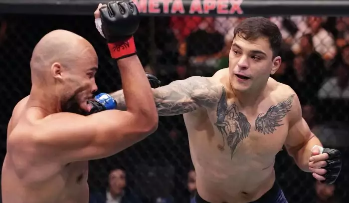 Z OKTAGONu až před Danu Whitea. Quissua poprvé prohrál, Polák slaví smlouvu s UFC