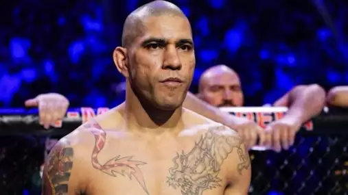 Pereira obvinil UFC z manipulace. Cormier mu okamžitě odpověděl