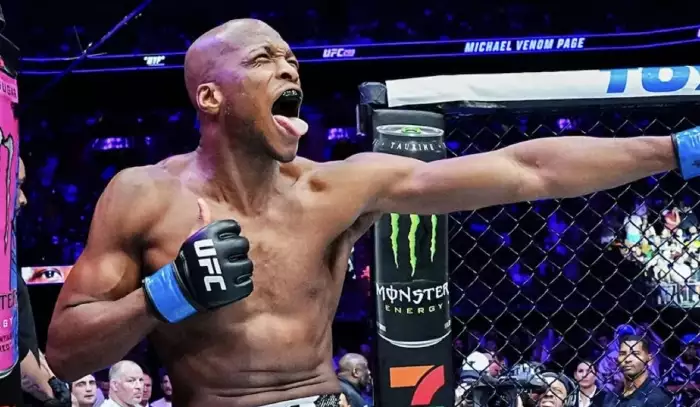Dana White potvrdil konec Page v UFC. Odchází přestože vyhrál pět ze šesti zápasů