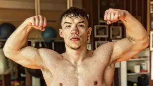 Před třemi týdny porazil o 30 kilo těžšího Kotalíka. Teď Fapšo mění pravidla