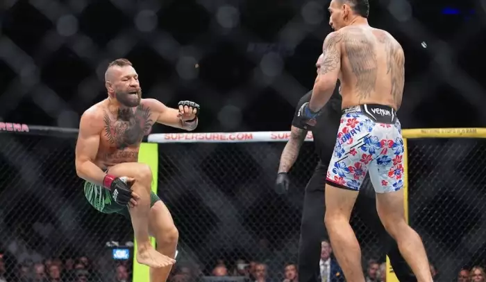 Katastrofický návrat McGregora. Takhle se po minutě zranil