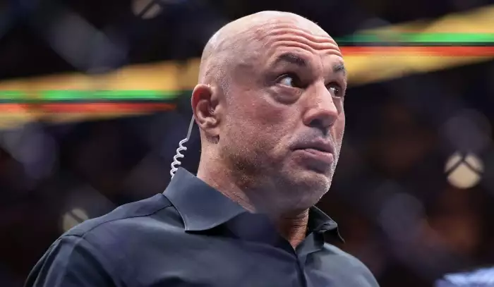 Joe Rogan tvrdě zaútočil na výplaty v UFC. Nejhorší je podle něj trest za porážku
