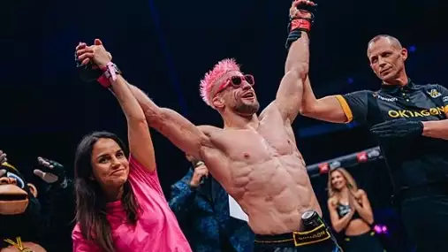 Návrat po roce. Růžový panter musel v Ostravě dřít do poslední vteřiny