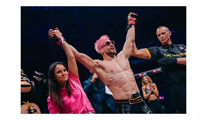 Návrat po roce. Růžový panter musel v Ostravě dřít do poslední vteřiny