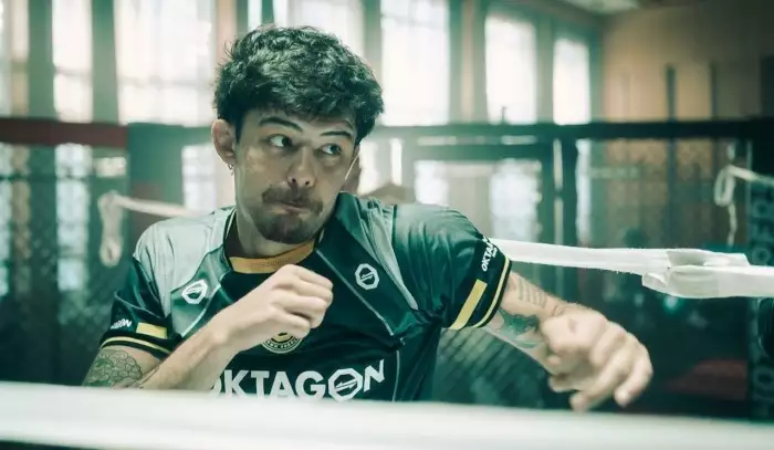 Film Bojovník má slabší start v kinech. Novotný přiznal, že čekali víc diváků
