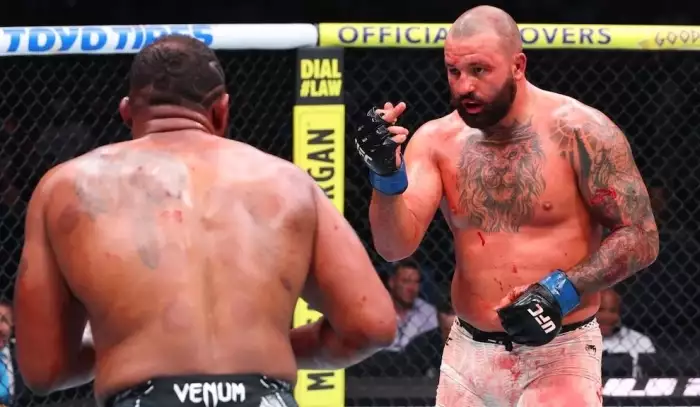Uplakánek! pálí do Pereiry nová hvězda UFC. A navrhuje změnu
