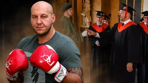 Bojoval s evropskou elitou, teď promoval. Z tvrdého jádra Sparty až na Staroměstskou radnici