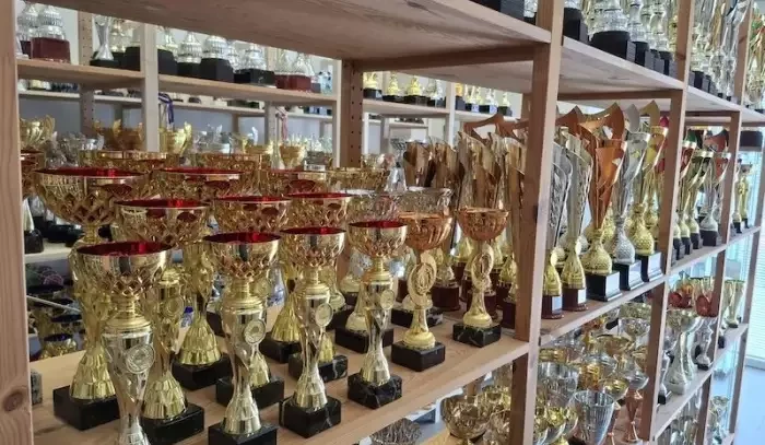 Šampión si zaslouží víc! Nová éra trofejí pro MMA, thaibox a další bojové sporty