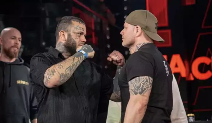 Leo Beránek byl vyhozen z Clashe. Je ve vazbě a čeká na soud