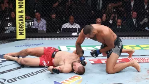 Ulberg využil jediný moment a sebral Procházkovi pás. Miami vidělo tvrdý obrat