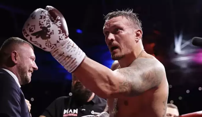 WBC otočila a fanoušci vybuchli. Usyk má obhajovat pás proti kickboxerovi Verhoevenovi