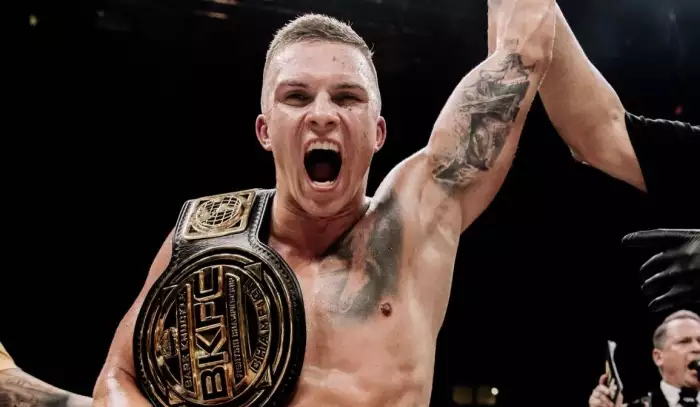 Po Hálovi přichází další český šampion BKFC. Byrtus vstupuje do OKTAGONu
