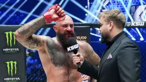 Martínek přežil krvavou přestřelku a slaví. Polského tvrďáka přeboxoval na body
