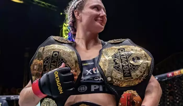 Dva pásy a možná sbohem. Novotný naznačil konec Szabové v OKTAGONu a cestu do UFC
