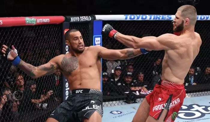 Ulberg je po operaci. Nový šampion UFC řeší dlouhou pauzu