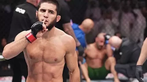 Střední váha? Proč ne. Makhachev může vládnout třem váhovým kategoriím, věří trenér