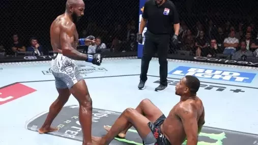 Rountreeho vítězství bez jiskry: Procházka a spol. komentují nudnou bitvu s Hillem